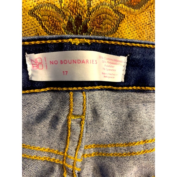 Stretchy Bootcut Jeans - Picture 2 of 3